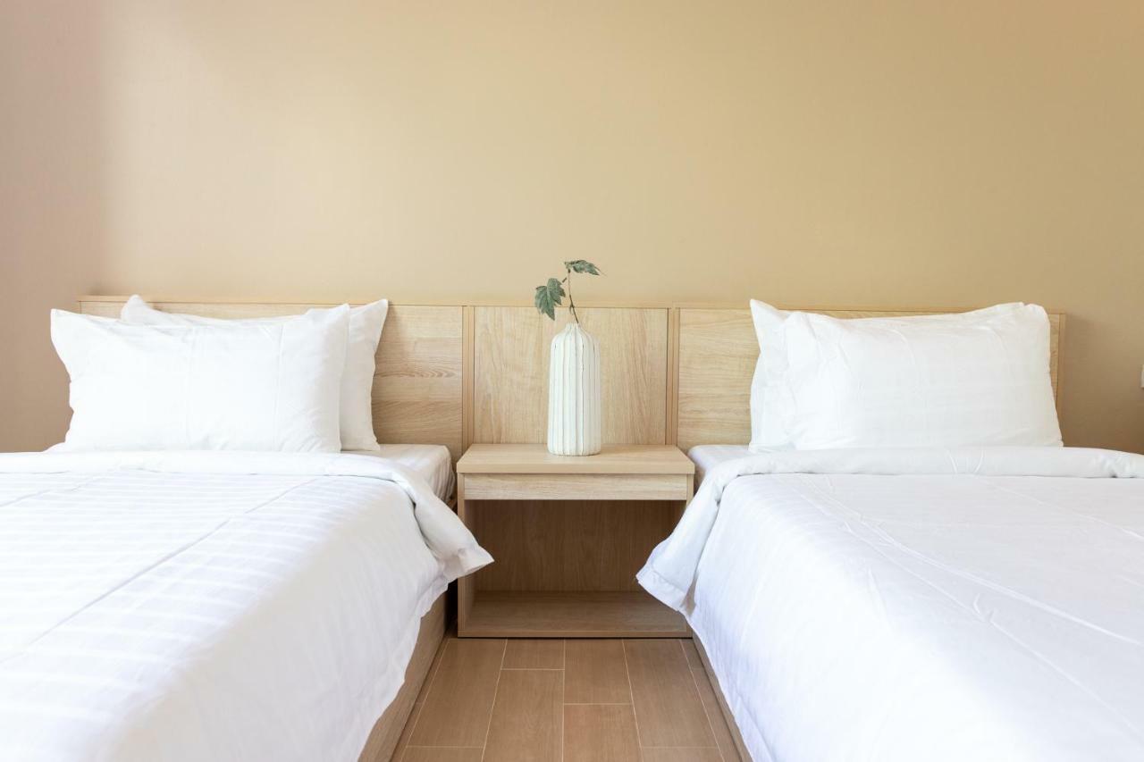 O2 Hotel Lop Buri 外观 照片
