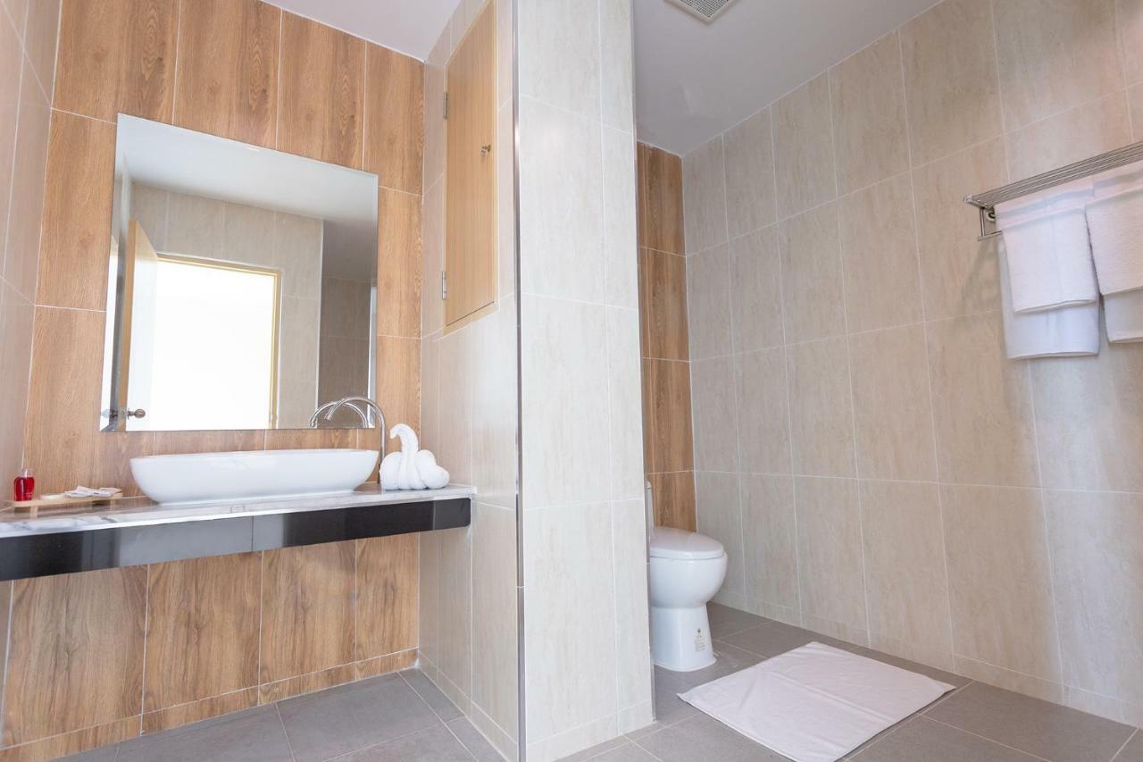 O2 Hotel Lop Buri 外观 照片