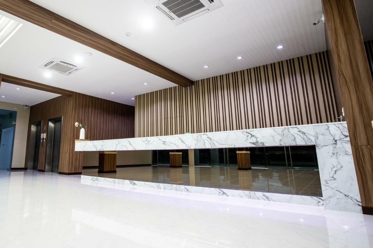 O2 Hotel Lop Buri 外观 照片