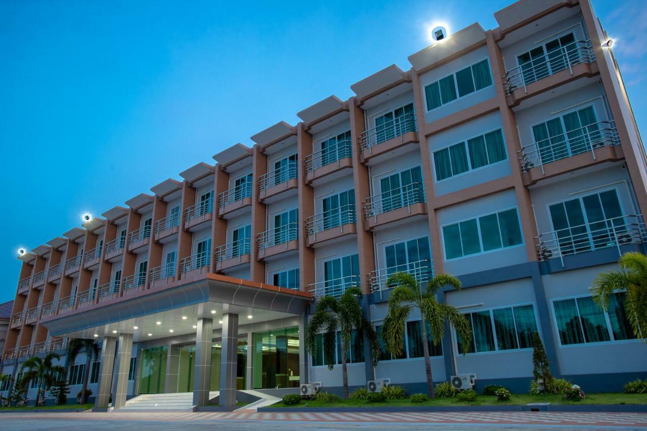 O2 Hotel Lop Buri 外观 照片